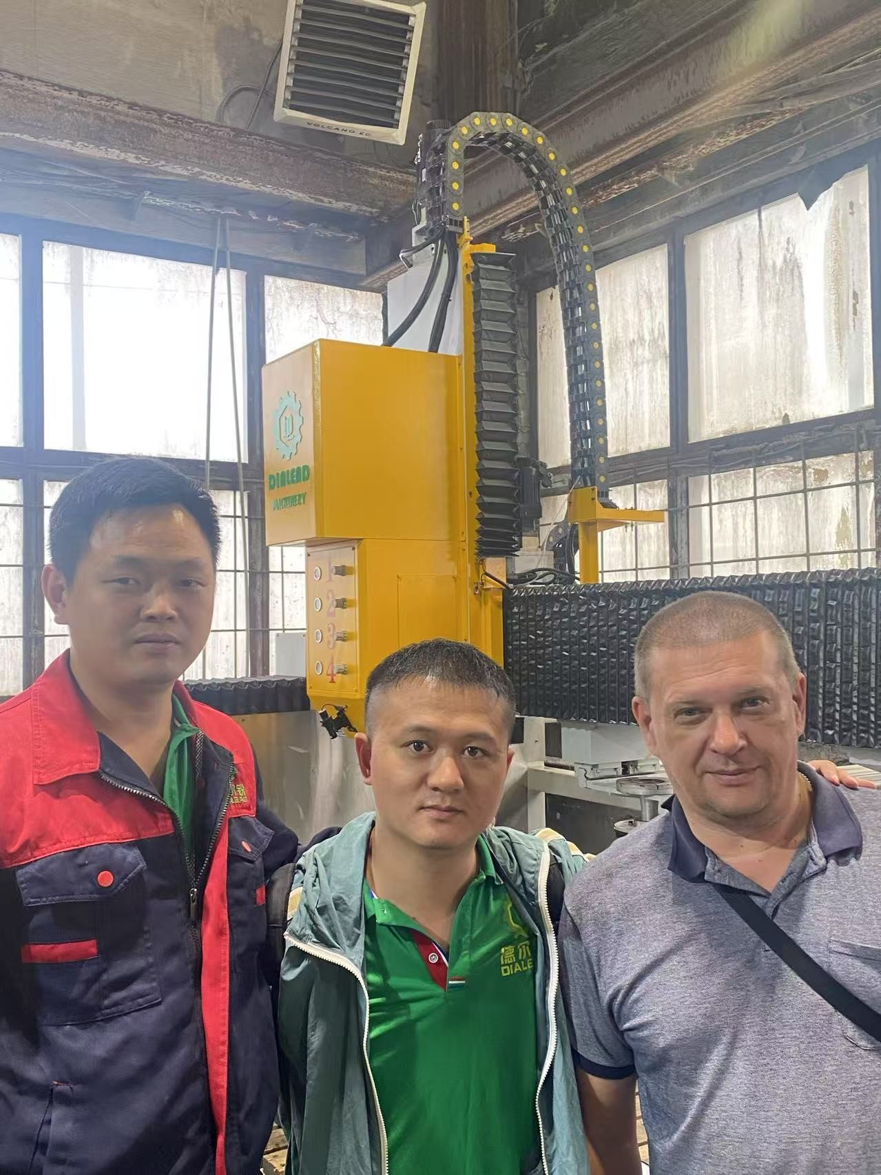 के बारे में नवीनतम कंपनी का मामला निज़नी नोवगोरोड में एटीसी के साथ स्वचालित पॉलिशिंग मशीन